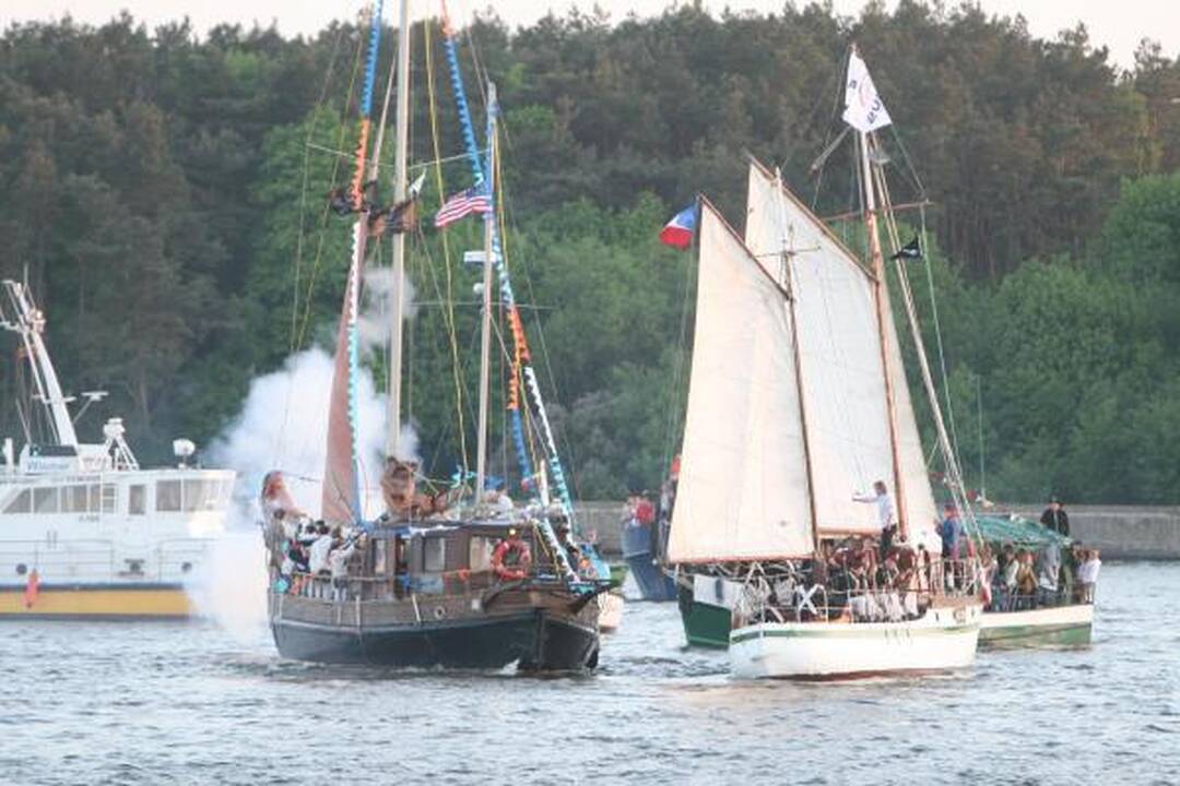 Laivų paradas: fiesta su trenksmais