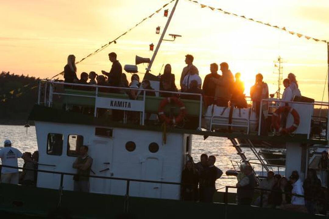 Laivų paradas: fiesta su trenksmais