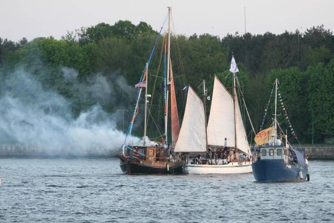 Laivų paradas: fiesta su trenksmais