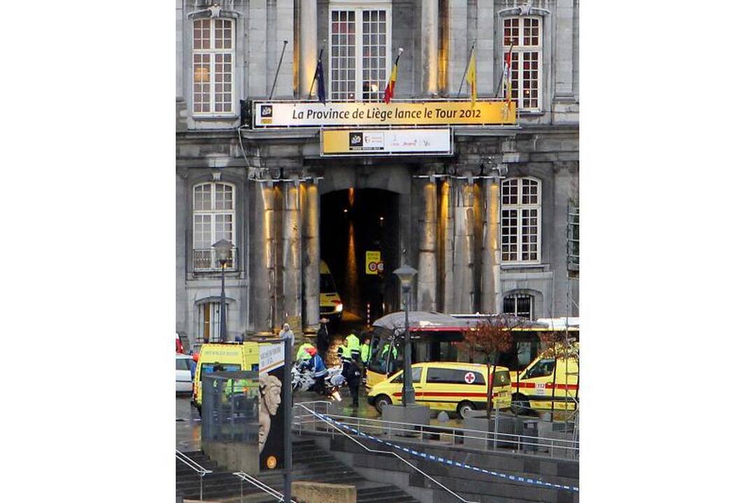 Belgijos miesto centre - mirtini sprogimai ir šūviai (atnaujinta)