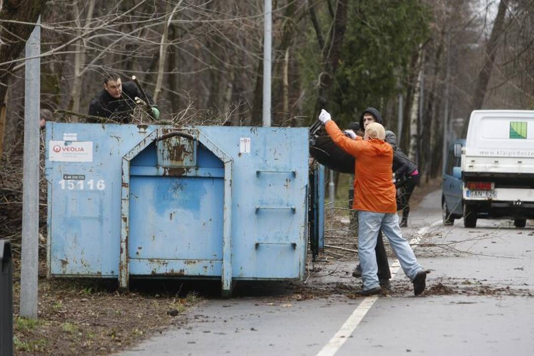 Klaipėdos Jūros parką švarino talkininkai