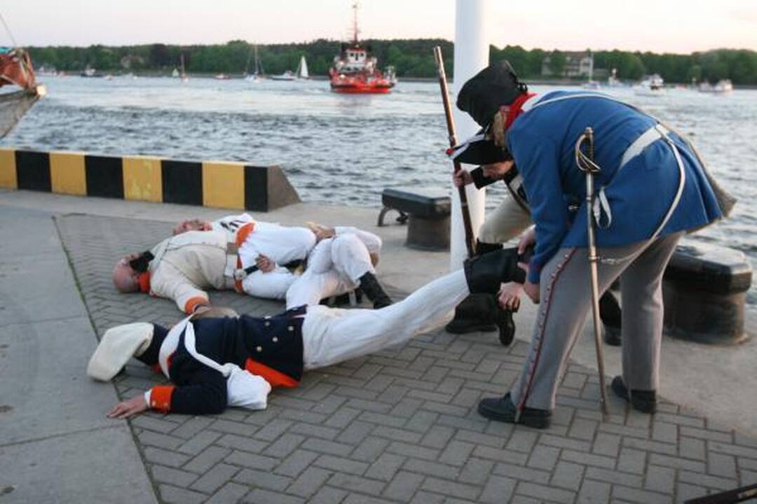 Laivų paradas: fiesta su trenksmais