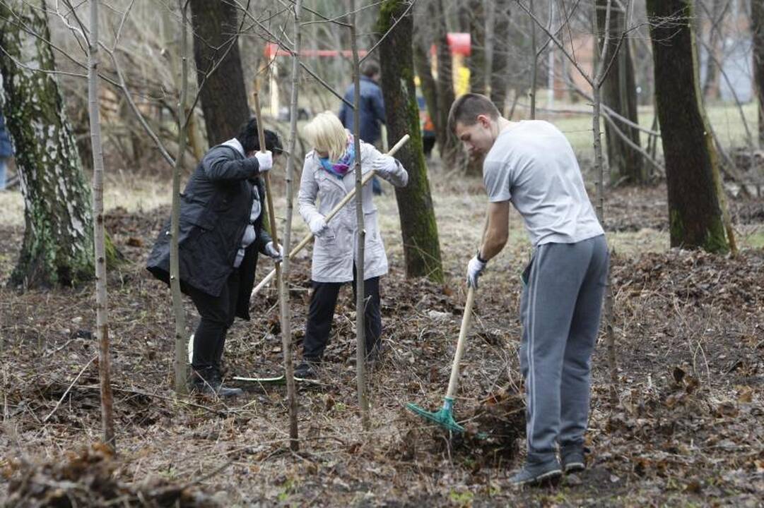 Klaipėdos Jūros parką švarino talkininkai
