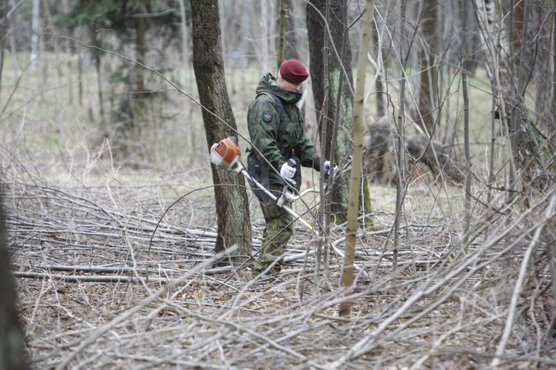 Klaipėdos Jūros parką švarino talkininkai