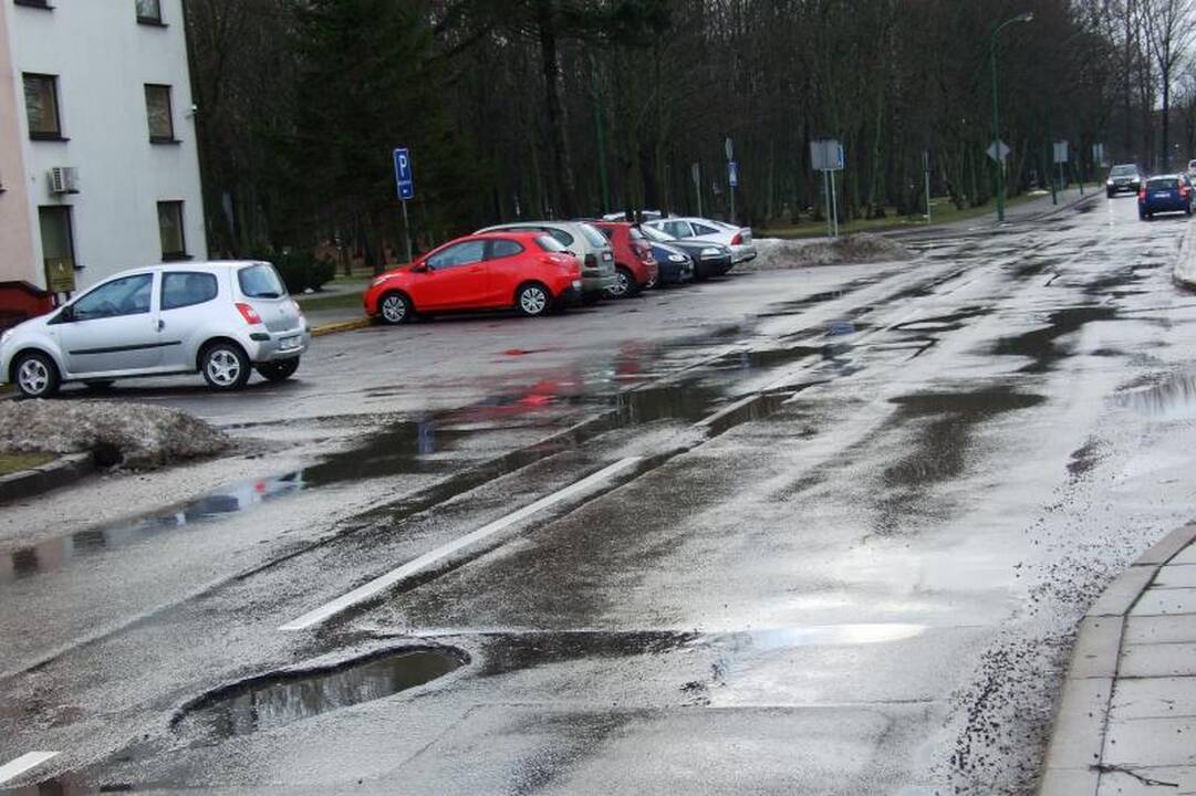 Kuriose Klaipėdos gatvėse tyko pavojingiausios duobės? (pranešk!)