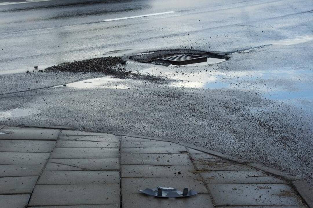 Kuriose Klaipėdos gatvėse tyko pavojingiausios duobės? (pranešk!)