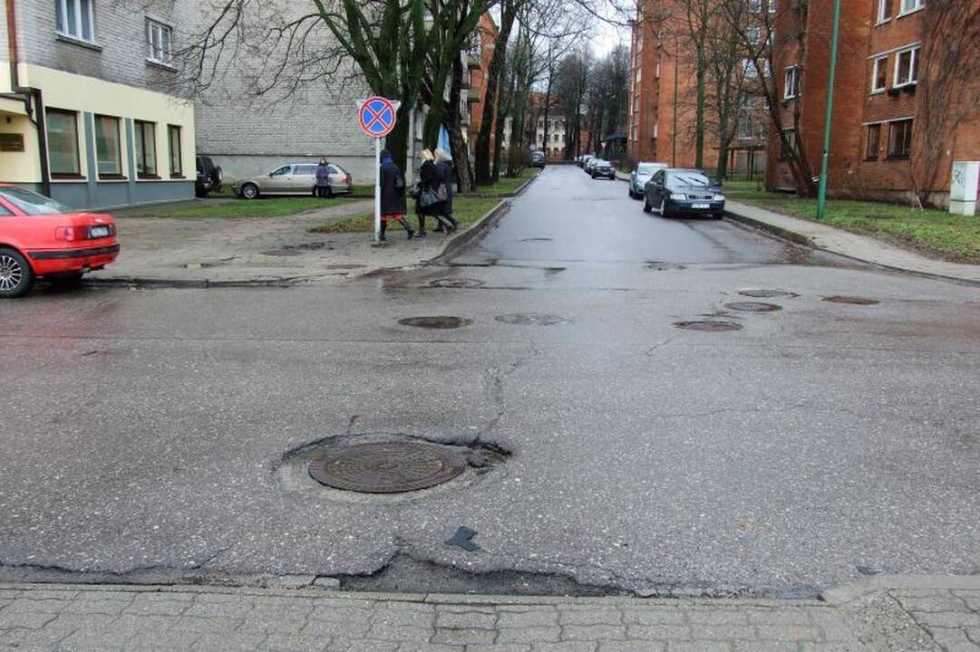 Kuriose Klaipėdos gatvėse tyko pavojingiausios duobės? (pranešk!)