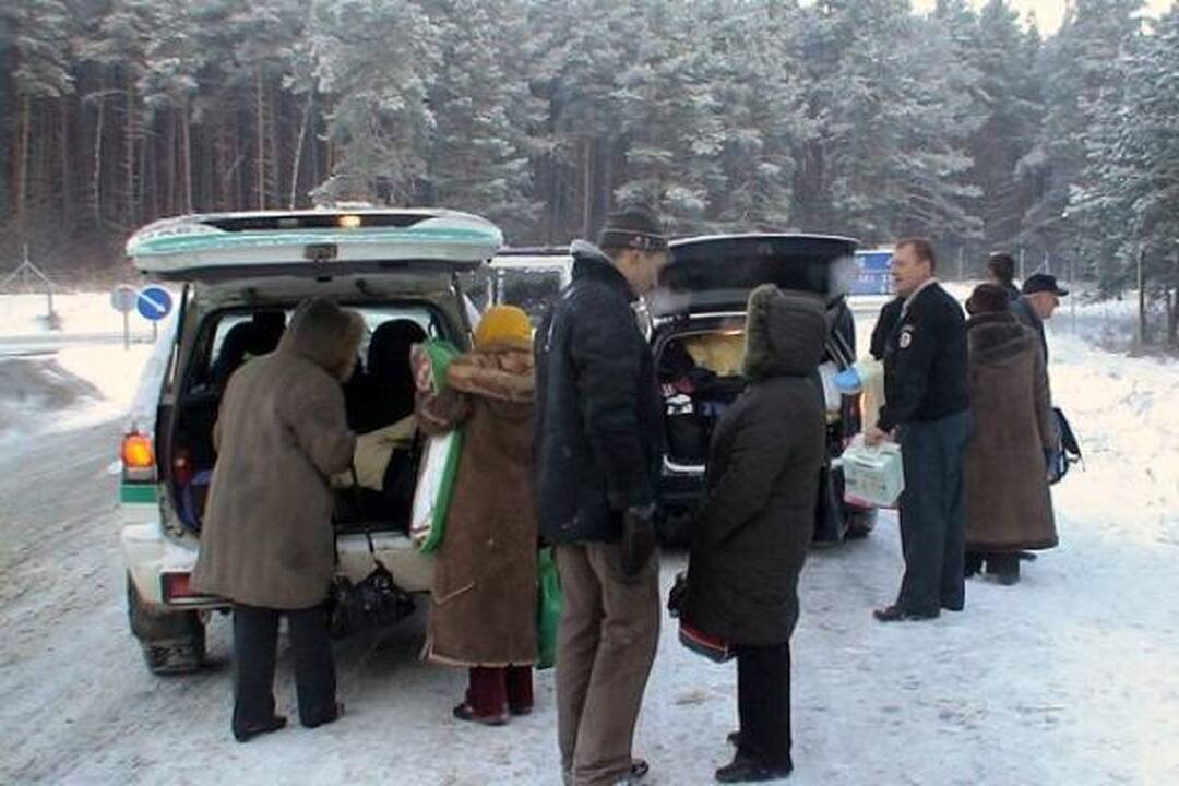 Ukmergės rajone apvirto sostinės ansamblį vežęs mikroautobusas, 1 žmogus žuvo