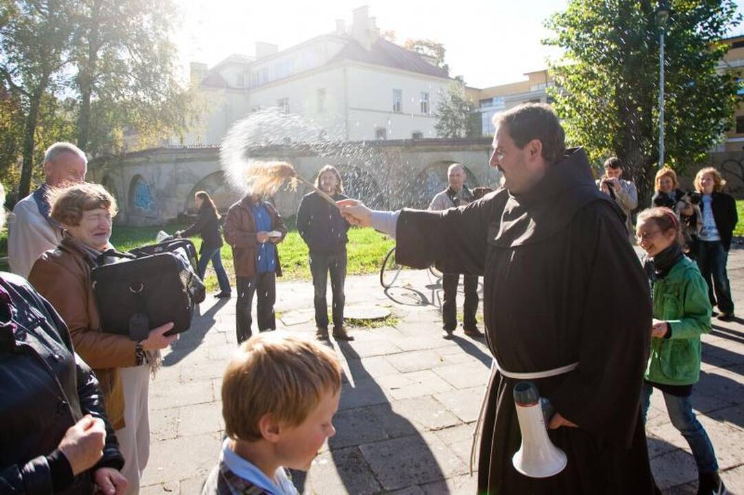 Sereikiškių parke palaiminti naminiai gyvūnai