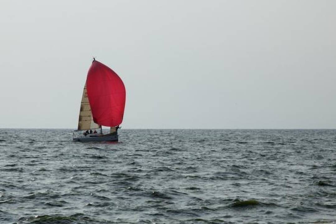 „Kuršių marių“ regata: varginančio etapo finišas – kone po paros