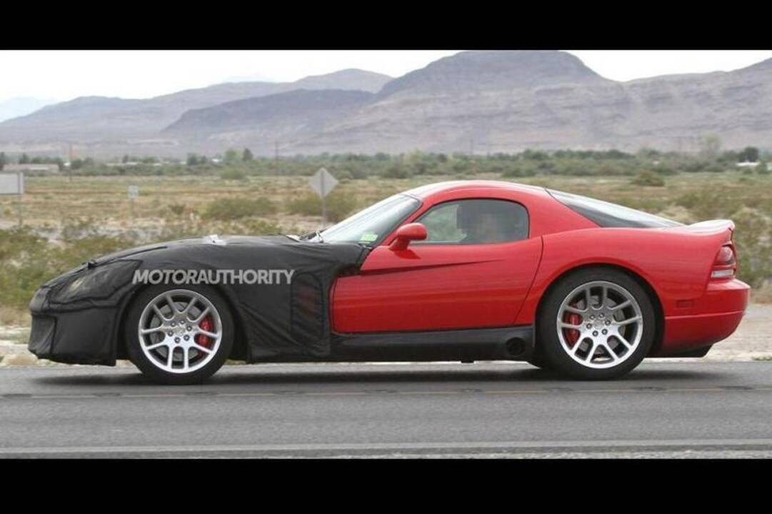Naujasis „Dodge Viper“ triumfuos superautomobilių rinkoje?