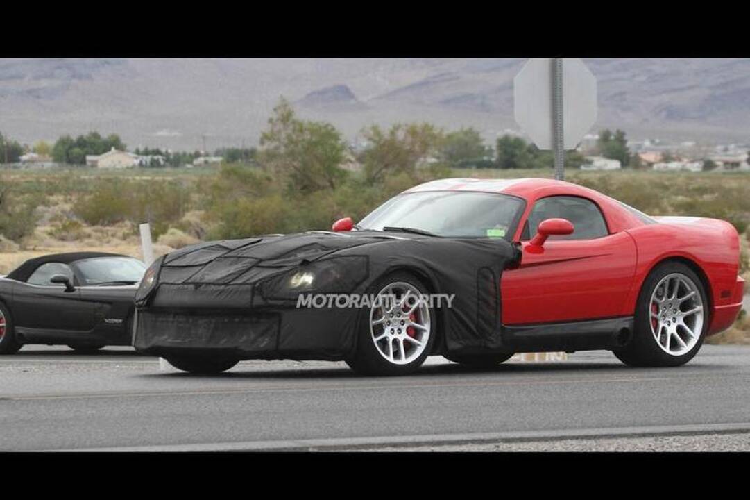 Naujasis „Dodge Viper“ triumfuos superautomobilių rinkoje?