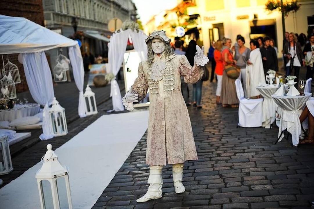 Kaune ketvirtadienio vakarą karaliavo balta spalva