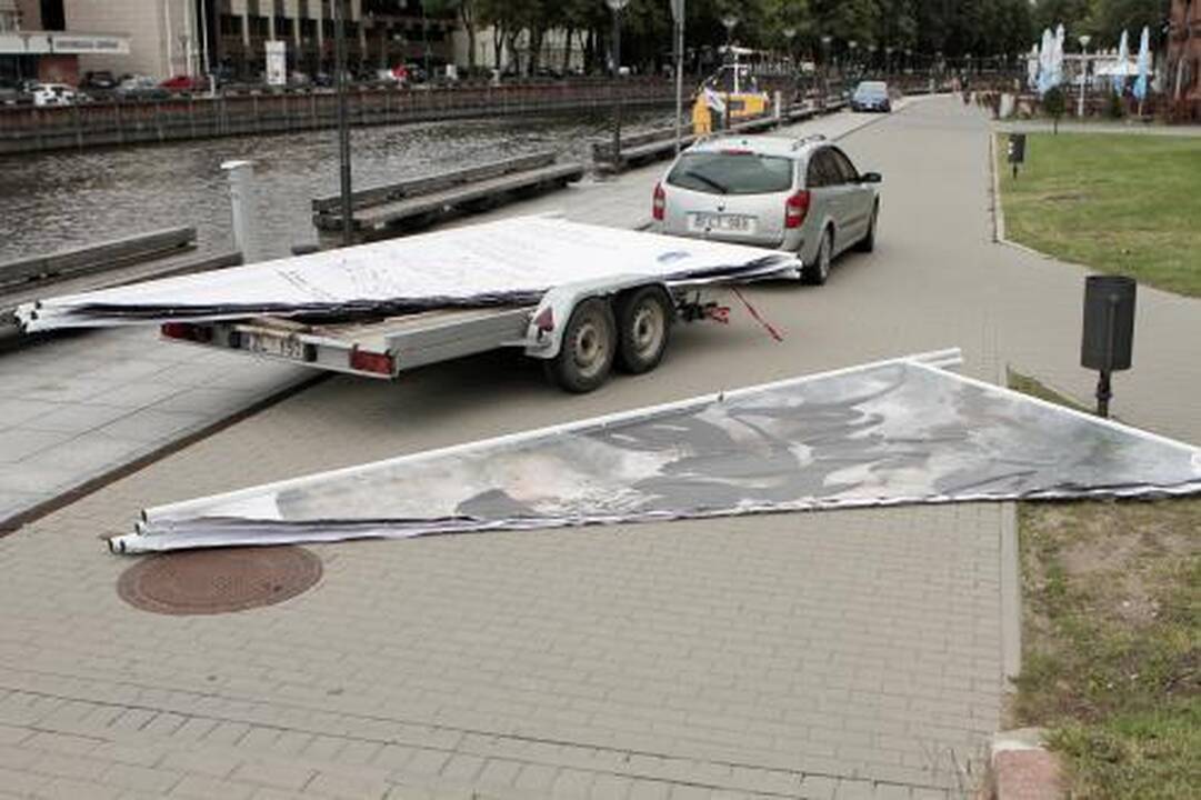 Unikali kaligrafijos paroda – ant vandens