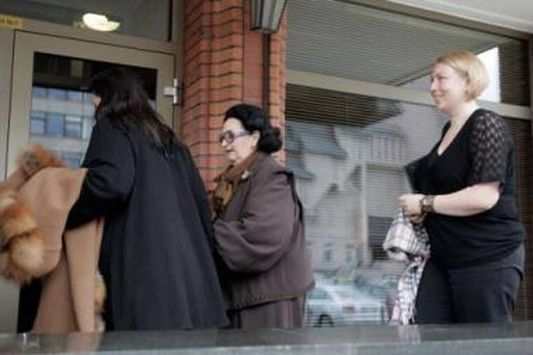 Slapstėsi: dainininkės kiek įmanoma stengėsi išvengti viešumos.
