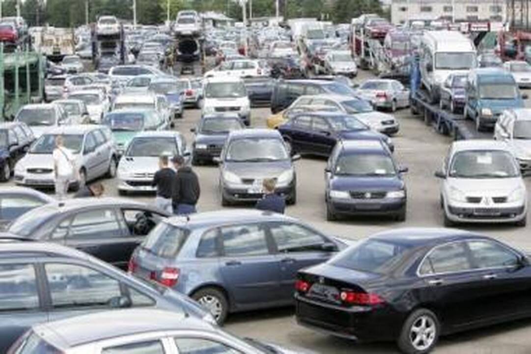 Gyvas: prieš pusmetį ištuštėjęs turgus – vėl pilnas.