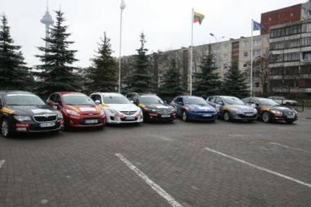 Įvardyti konkurso "Metų automobilis 2009" finalininkai