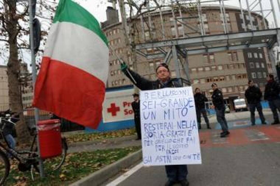 Nuotaika tebekelia rūpesčių, tačiau jau pastebime, kad jis palengva atsigauna.
