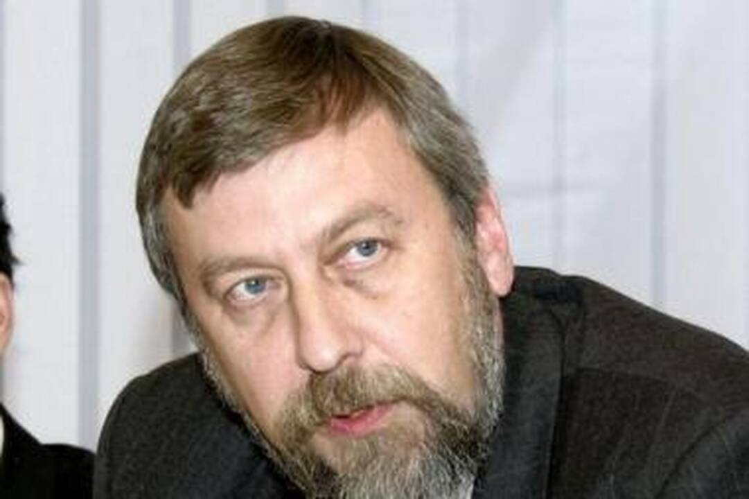 Pretendentai: tarp galimų A.Lukašenkos įpėdinių minimi A.Sanikovas ir J.Romančiukas.