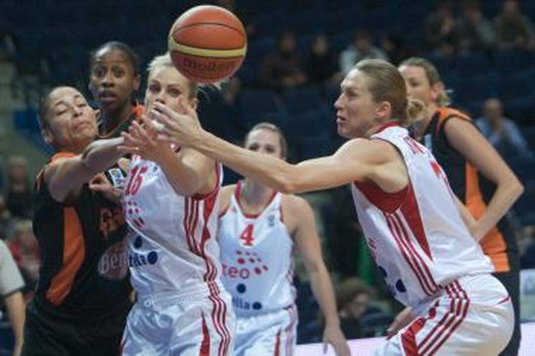 TEO parklupdė Italijos čempiones