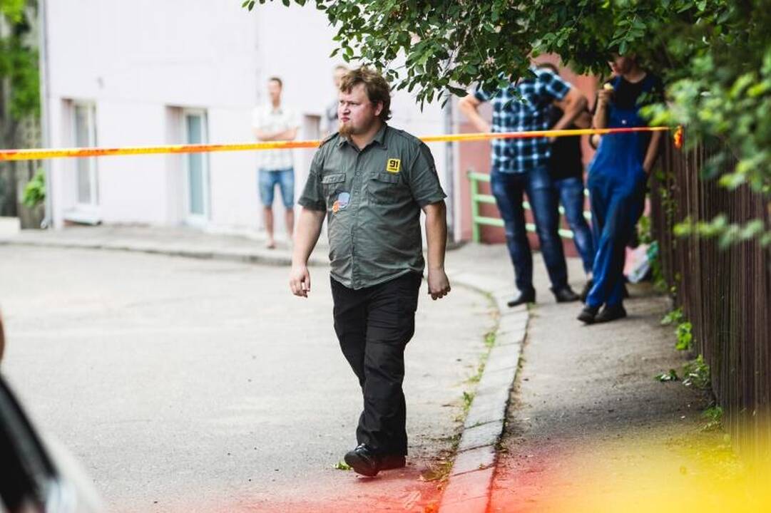 Atomazga: po automobiliu rastas mįslingas prietaisas sunaikintas