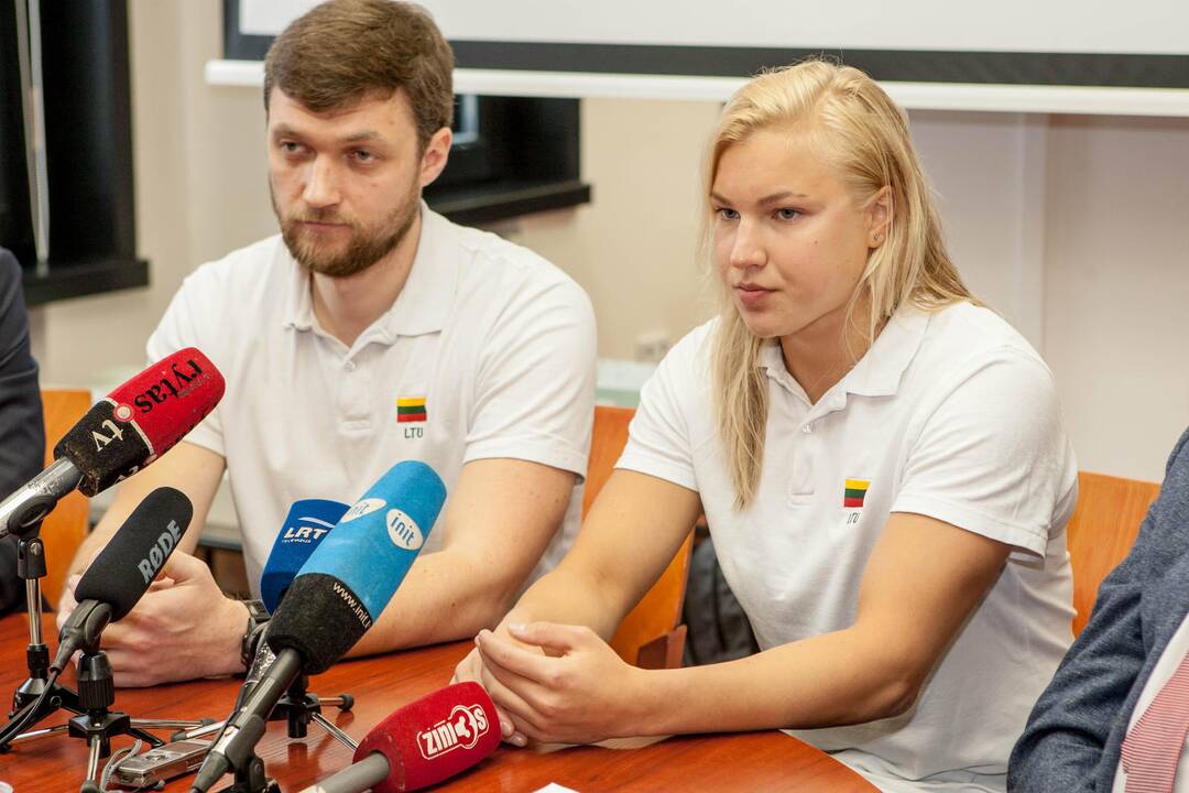 Spaudos konferencija su R. Meilutyte