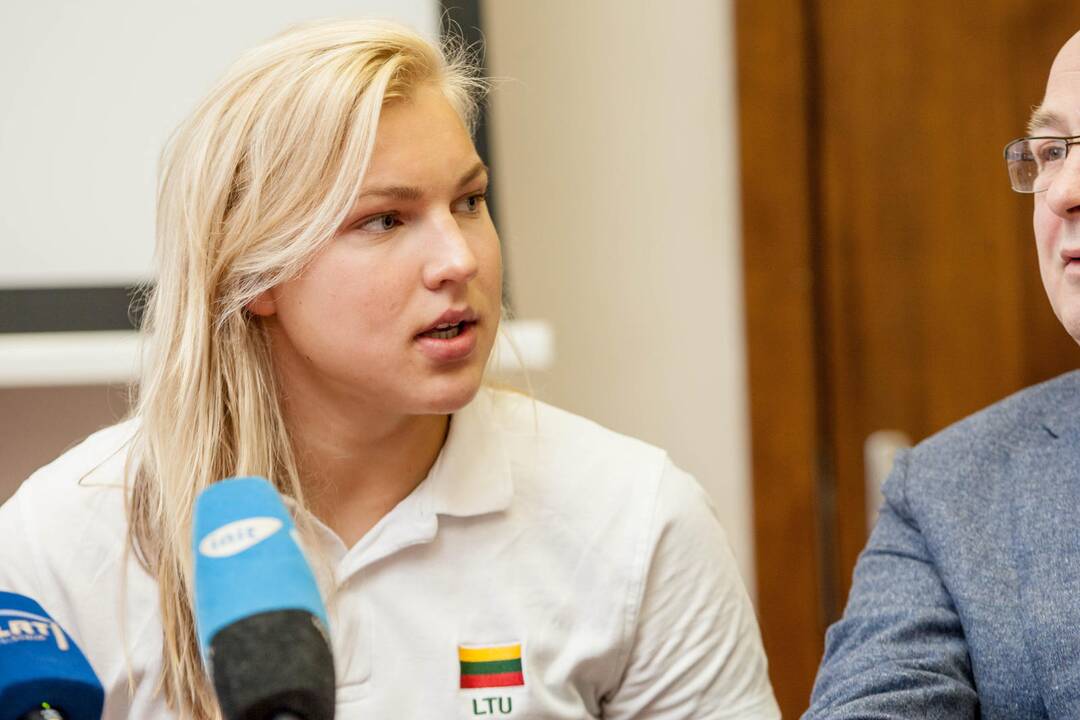 Spaudos konferencija su R. Meilutyte