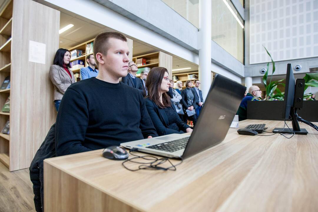 VDU bibliotekai suteiktas Leonido Donskio vardas