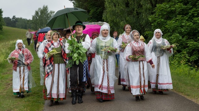 Tradicinės Joninės Rumšiškėse – su lietumi