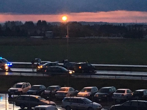 Autostradoje ryte 7 avarijose susidūrė 12 automobilių