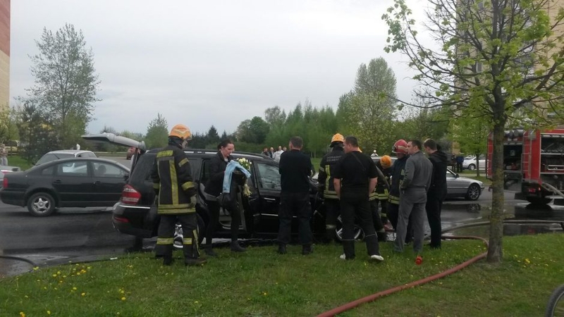 Šilainiuose savininkų akyse užsidegė mersedesas