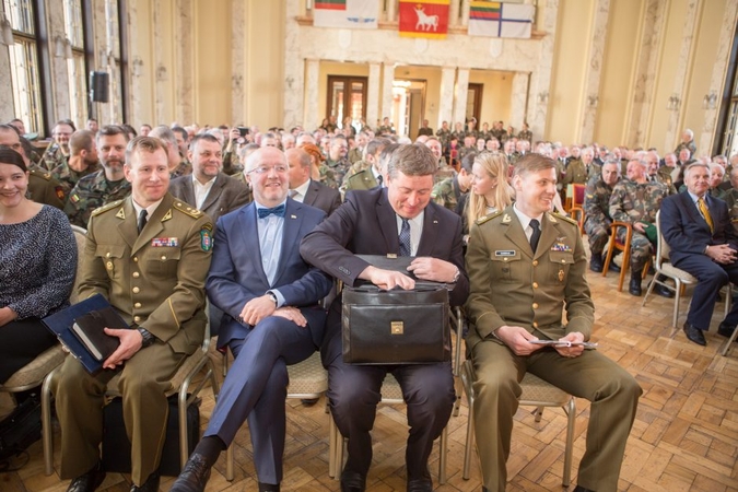 Suvažiavimas Kauno karininkų ramovėje.