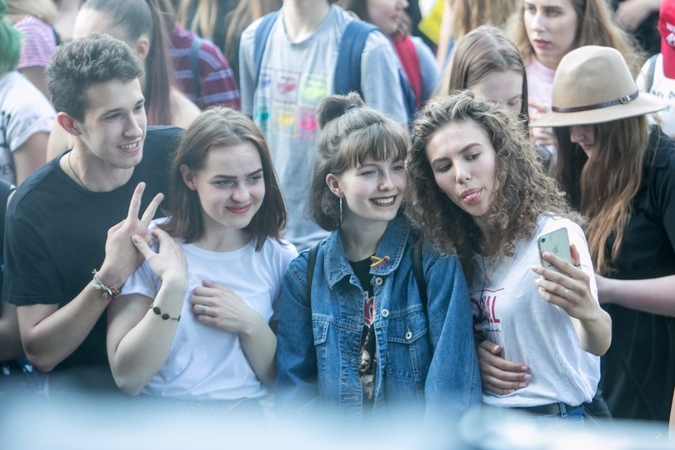 Studentai šėlo su makaronais, indiškais saldėsiais ir „Baltuoju kiru“ 