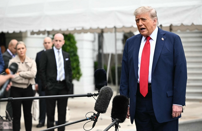 Donaldas Trumpas įsakė tęsti deportacijas demokratų valdomuose JAV miestuose