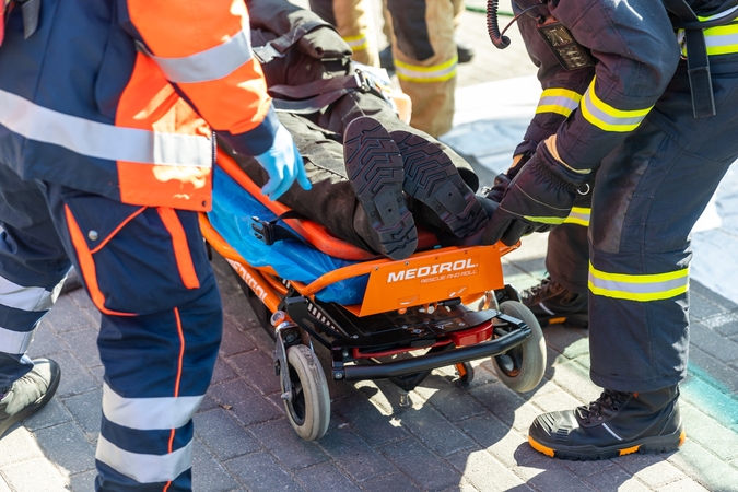 Vilniaus rajone apvirto automobilis: nukentėjo trys jaunuoliai