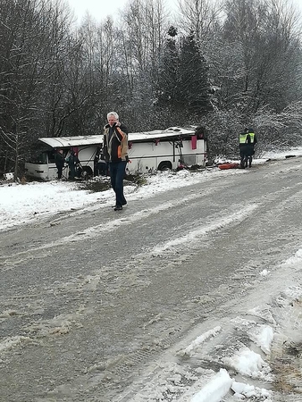 Avarija Ukmergės rajone: sužaloti vaikai pervežti į Vilniaus ir Kauno ligonines