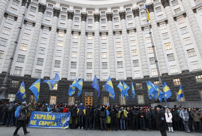 Rusija prasidedant deryboms dėl dujų ragina Ukrainoje laikytis tvarkos (atnaujinta)