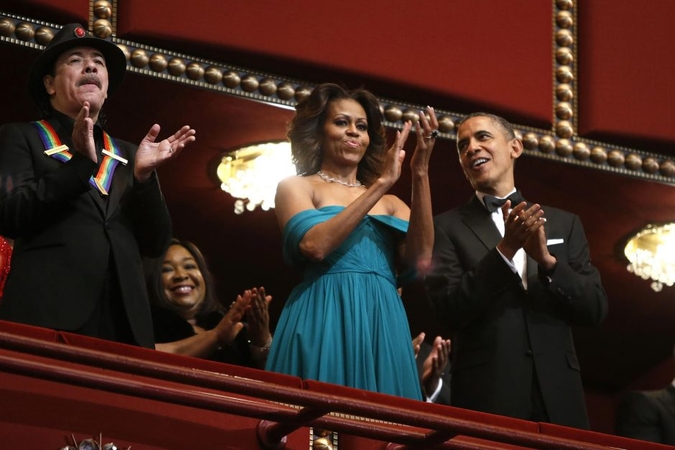 B. Obama prestižiniais Kennedy centro apdovanojimais pagerbė B. Joelą ir C. Santaną
