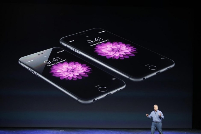 "Apple" pristatė gerokai patobulintus išmaniuosius telefonus "iPhone 6"