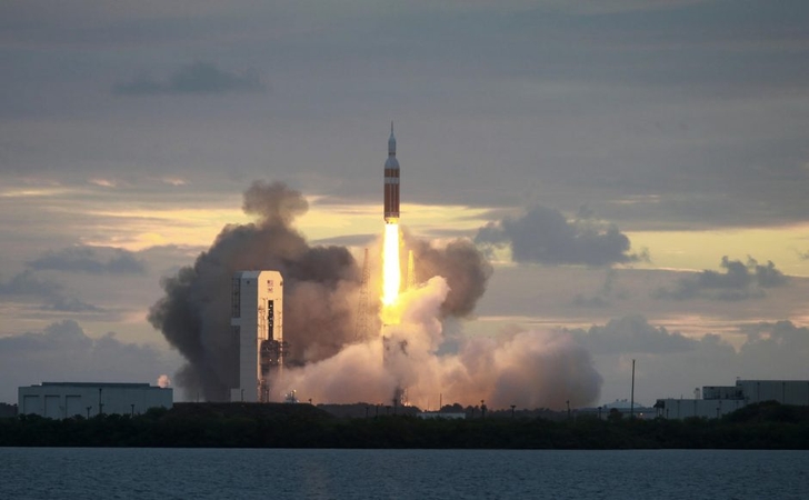 NASA tolimųjų kosminių skrydžių kapsulė „Orion“ sėkmingai startavo