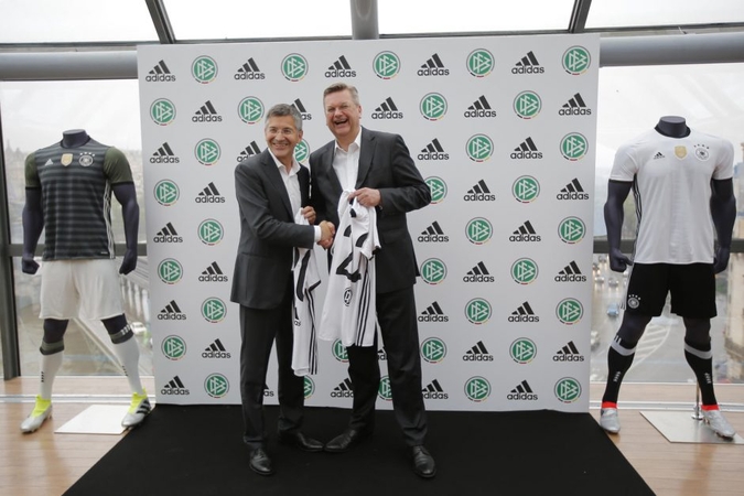 „Adidas“ pratęsė sutartį su Vokietijos futbolo rinktine