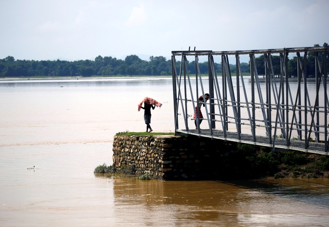 Indijoje, Nepale ir Bangladeše potvynių aukų padaugėjo iki 165