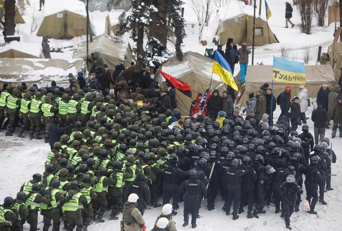 Kijeve per protestą prieš korupciją sužeisti aštuoni policininkai