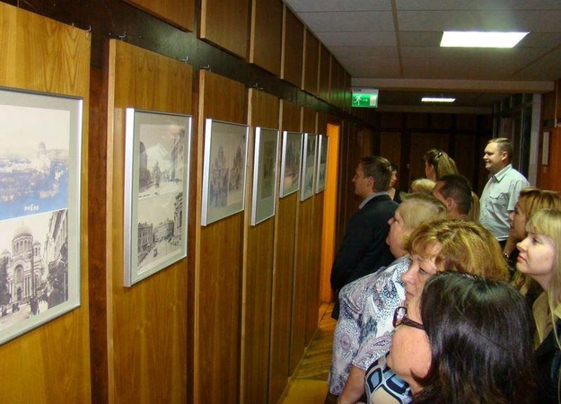 Atidaryta Šv. arkangelo Mykolo bažnyčios atvirukų ir fotografijų paroda
