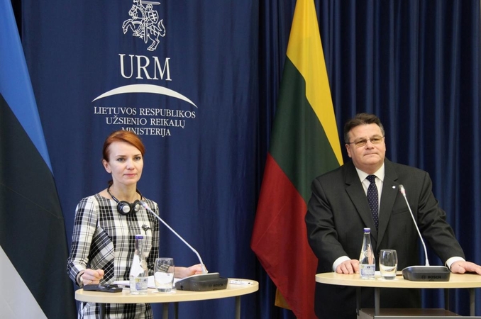 Lietuvos ir Estijos ministrai ragina toliau spausti Rusiją dėl Ukrainos
