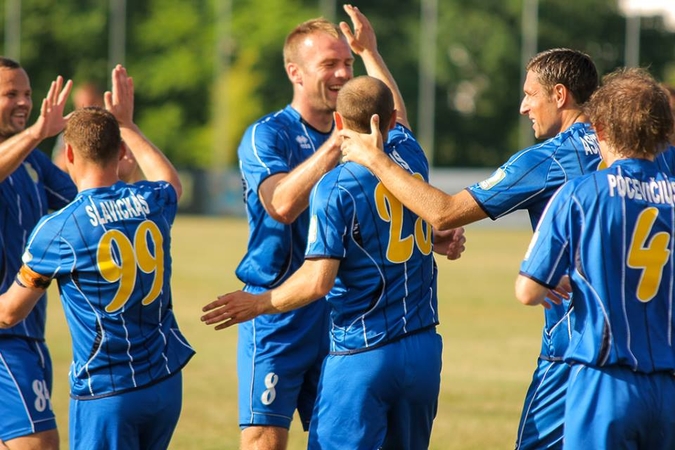 „Kruojos“ vienuolikę nuo Lietuvos futbolo A lygos sidabro skiria vos 1 taškas
