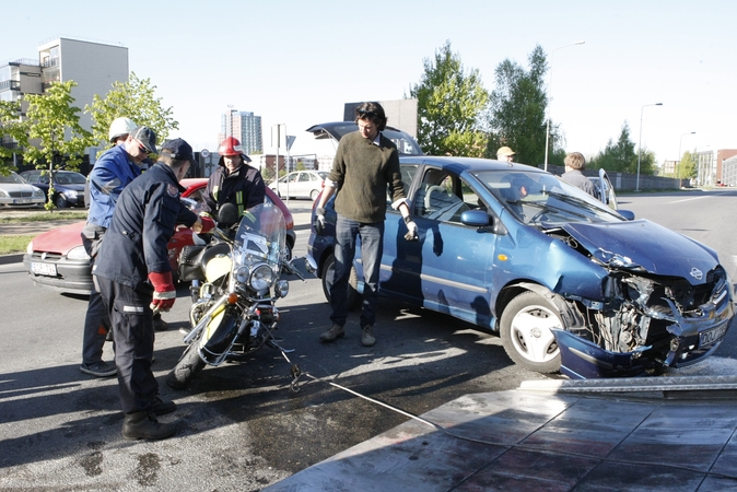 Klaipėdoje susidūrė automobilis ir motociklas