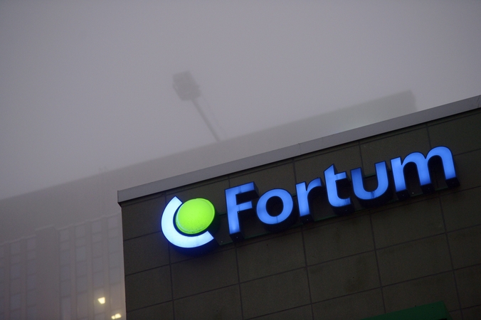 „Fortum“ parduoda Suomijos elektros energijos skirstymo padalinį