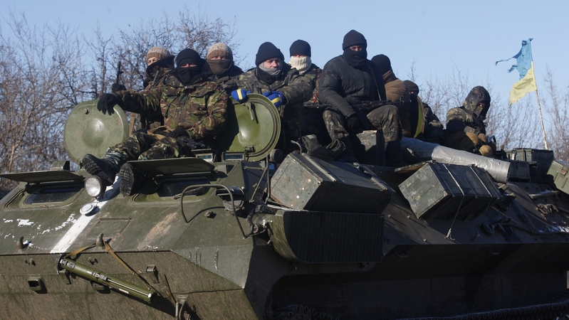 Ukrainos pajėgos traukiasi iš separatistų apsiaustos Debalcevės