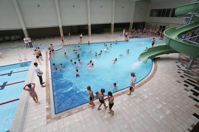 Kauno miesto tarybai siūloma leisti parduoti "Girstučio" baseino pavadinimą